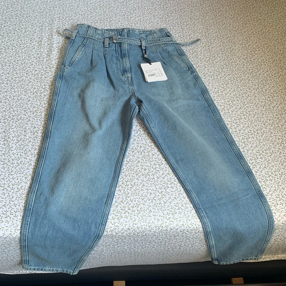 NOCTURNE
Women's High-Waisted Mom
Jeans 👖‼️‼️ - Picture 9 of 13